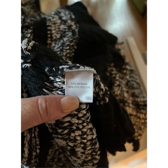 Avenue Black & White Ruffle Mohair Blend Tie Front  Cardigan Sweater sz 14/16 EU - Picture 6 of 6